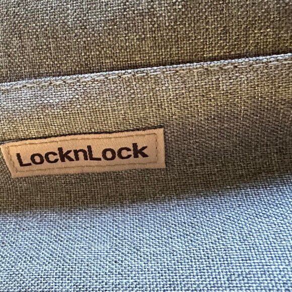 LocknLock Insulated Cooler Bag with Strap and Handle - Picture 8 of 8